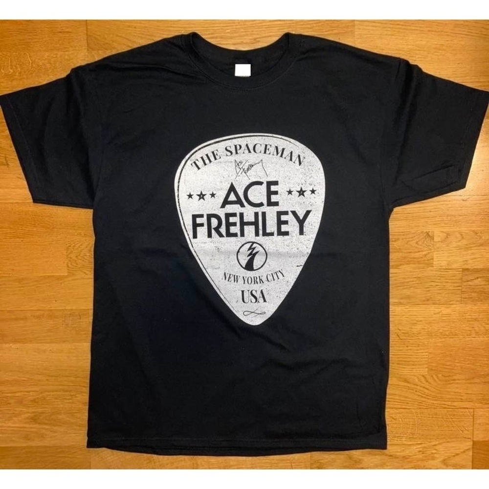 Ace Frehley T-Shirt Guitar Pick Logo